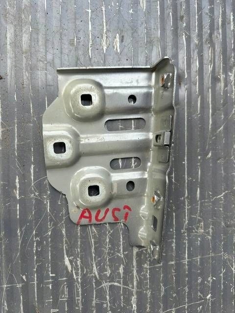 RENAULT AUSTRAL Support plaque Aile Gauche 631230165R