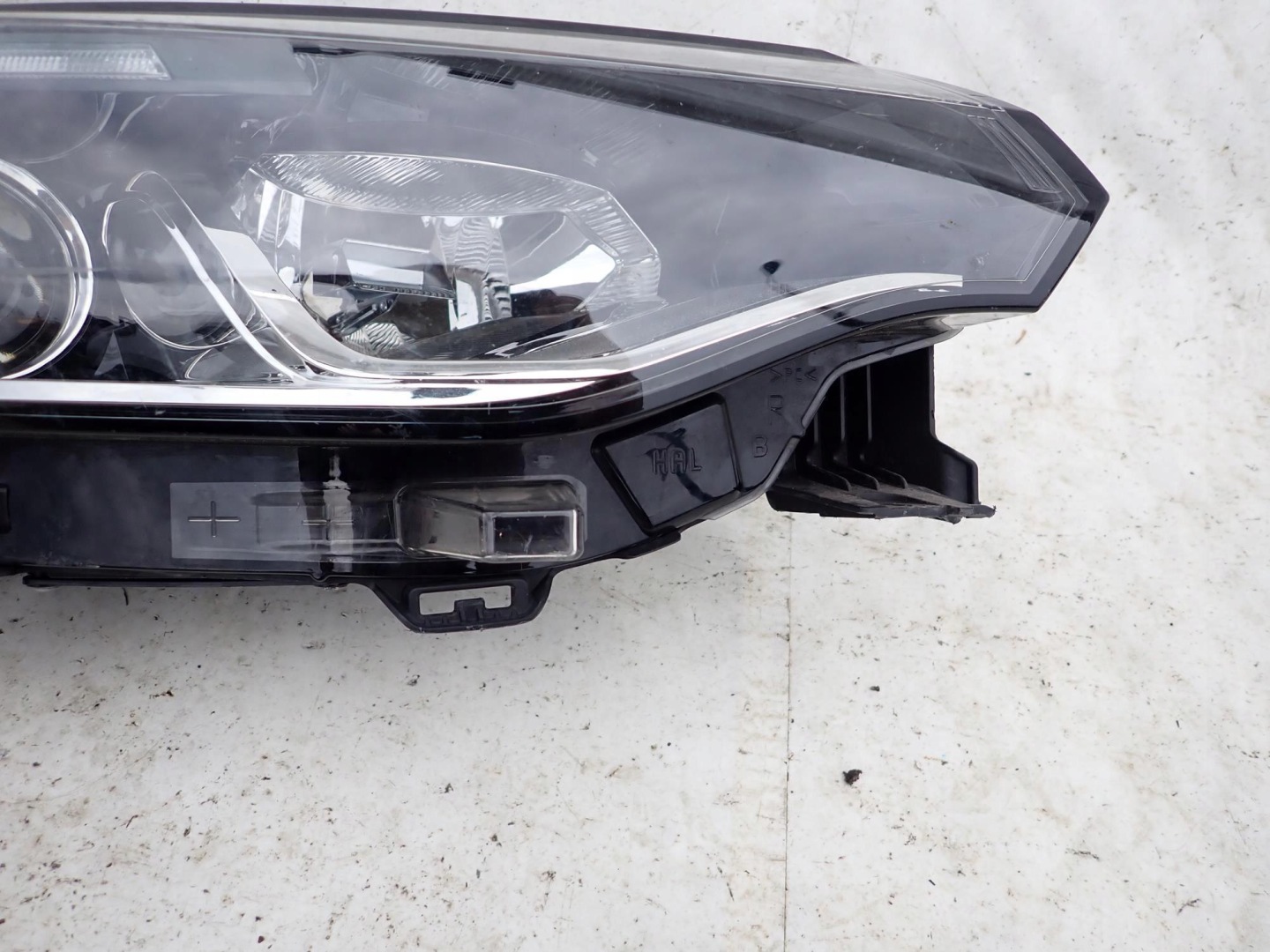 RENAULT TALISMAN 15-22 light front front right