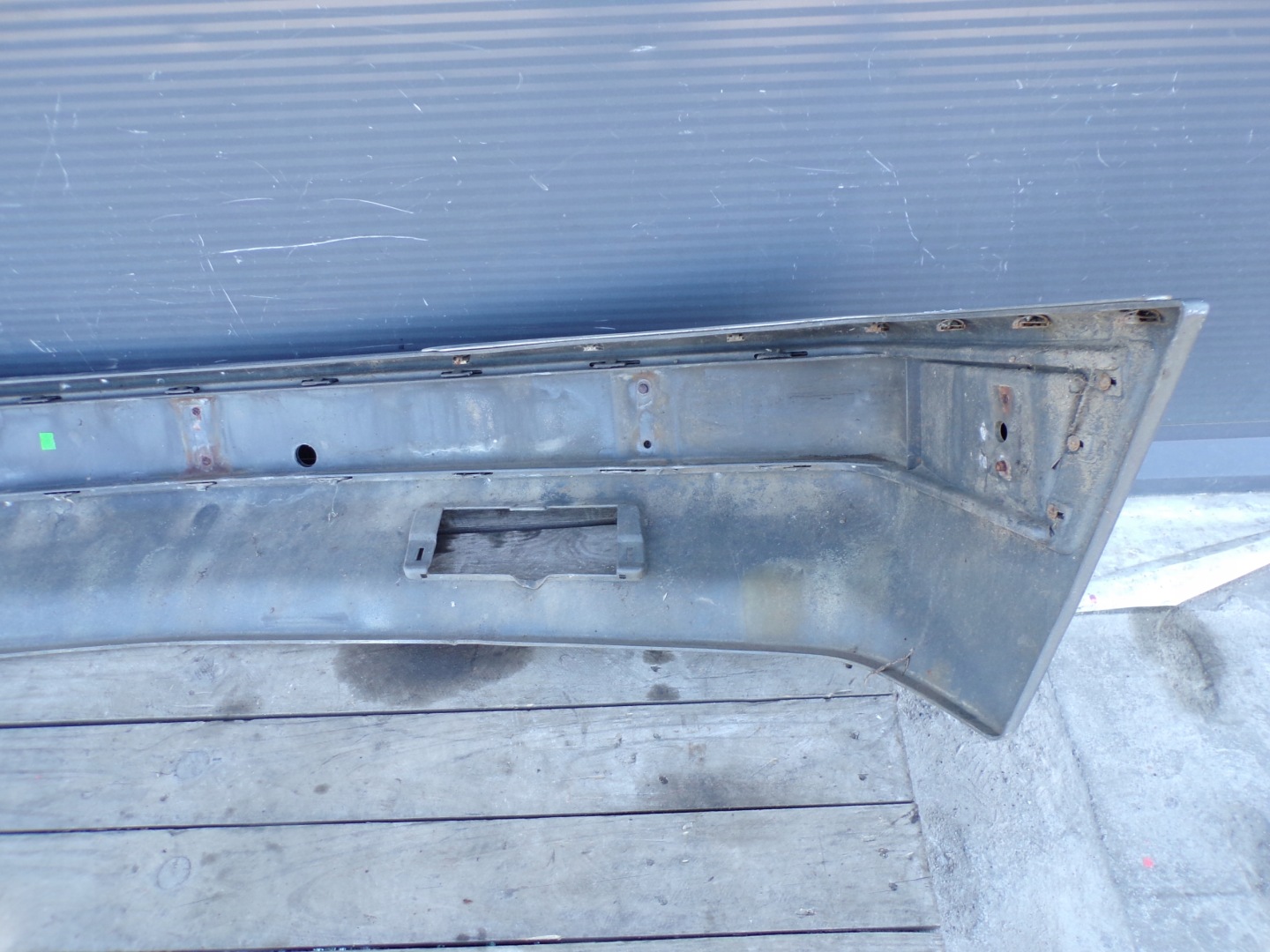front bumper front MERCEDES W124 E KLASA SZEROKA moulding (1)