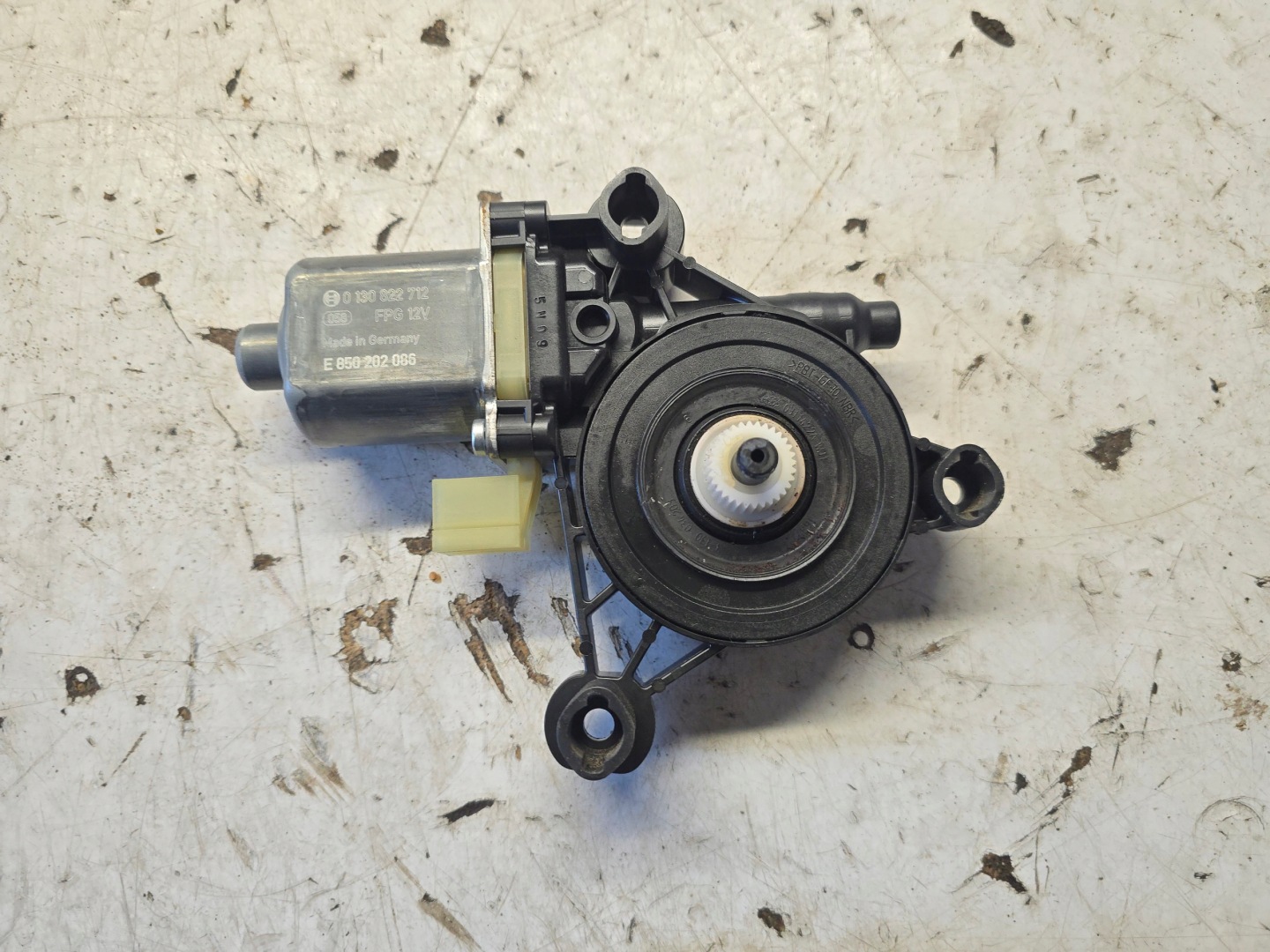 AUDI A3 8V mini motor PODNOSNIKA windows 5Q0959802 EUROPA