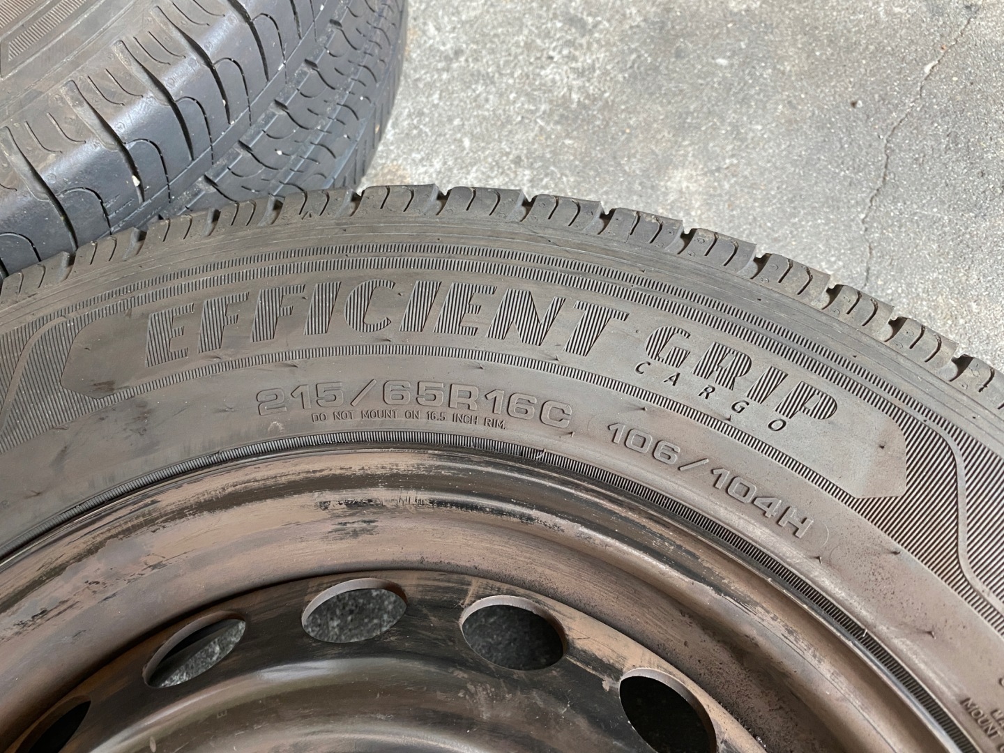 tyres summer 215/65R16C Goodyear Efficient Grip Cargo 6,5mm 2023r