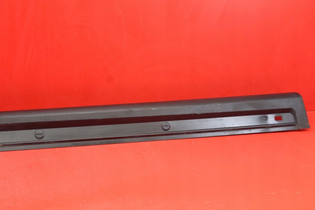 cap threshold left black A1696101308 MERCEDES B-KLASA W245 05-08
