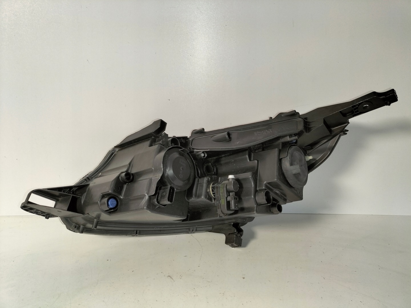 light front reflektor right PEUGEOT 2008 and LIFT 16-19