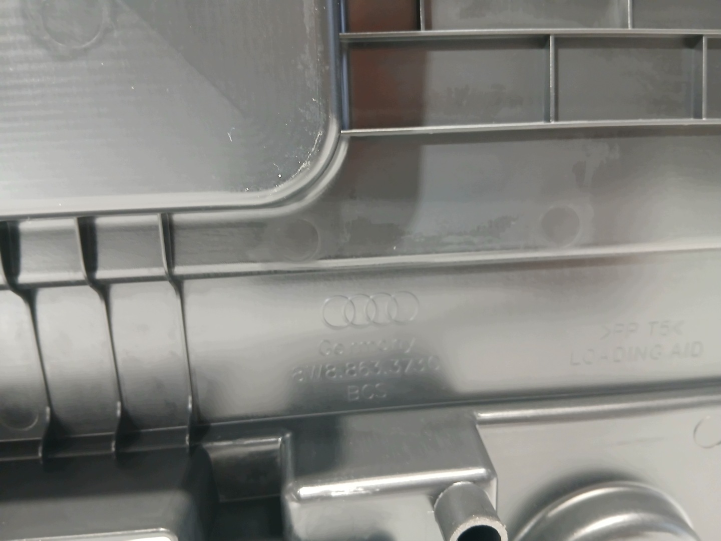 AUDI A4 B9 LIFT passenger compartment NARZEDZIOWY plato boot 8W8863373C