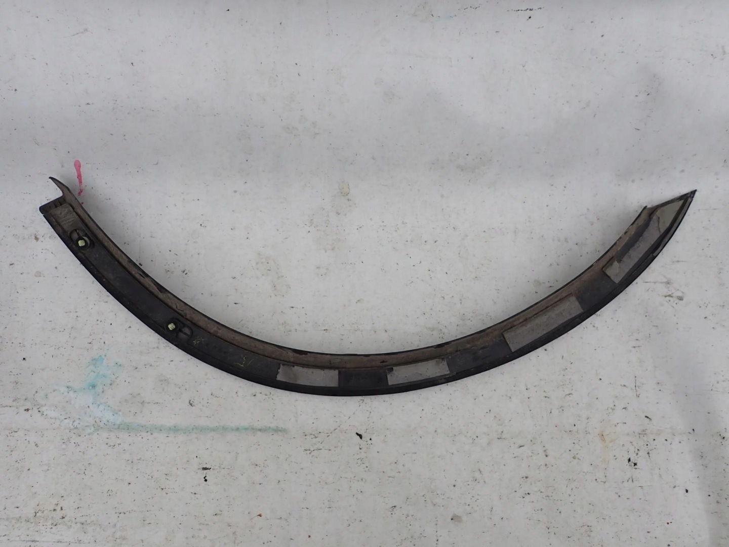 MITSUBISHI OUTLANDER III 3 12-22 cap left rear part