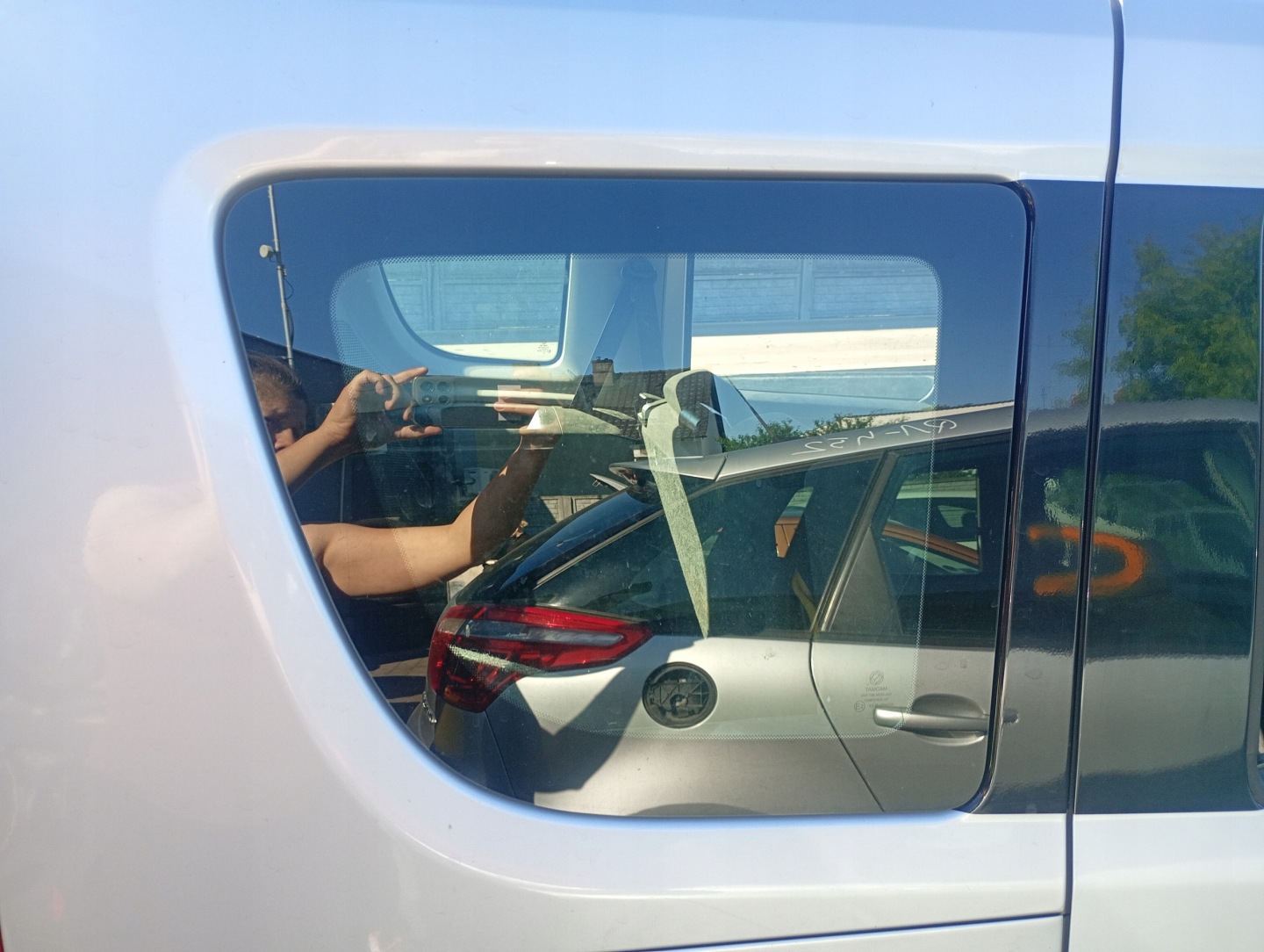 window side bodywork right rear part OPEL Combo 2 II 12-18 srebrny