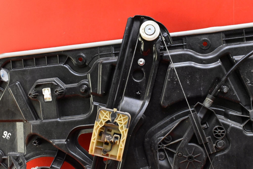 window regulator left front EU 31276215 VOLVO V40 2 II 5D HB LIFT 16-20