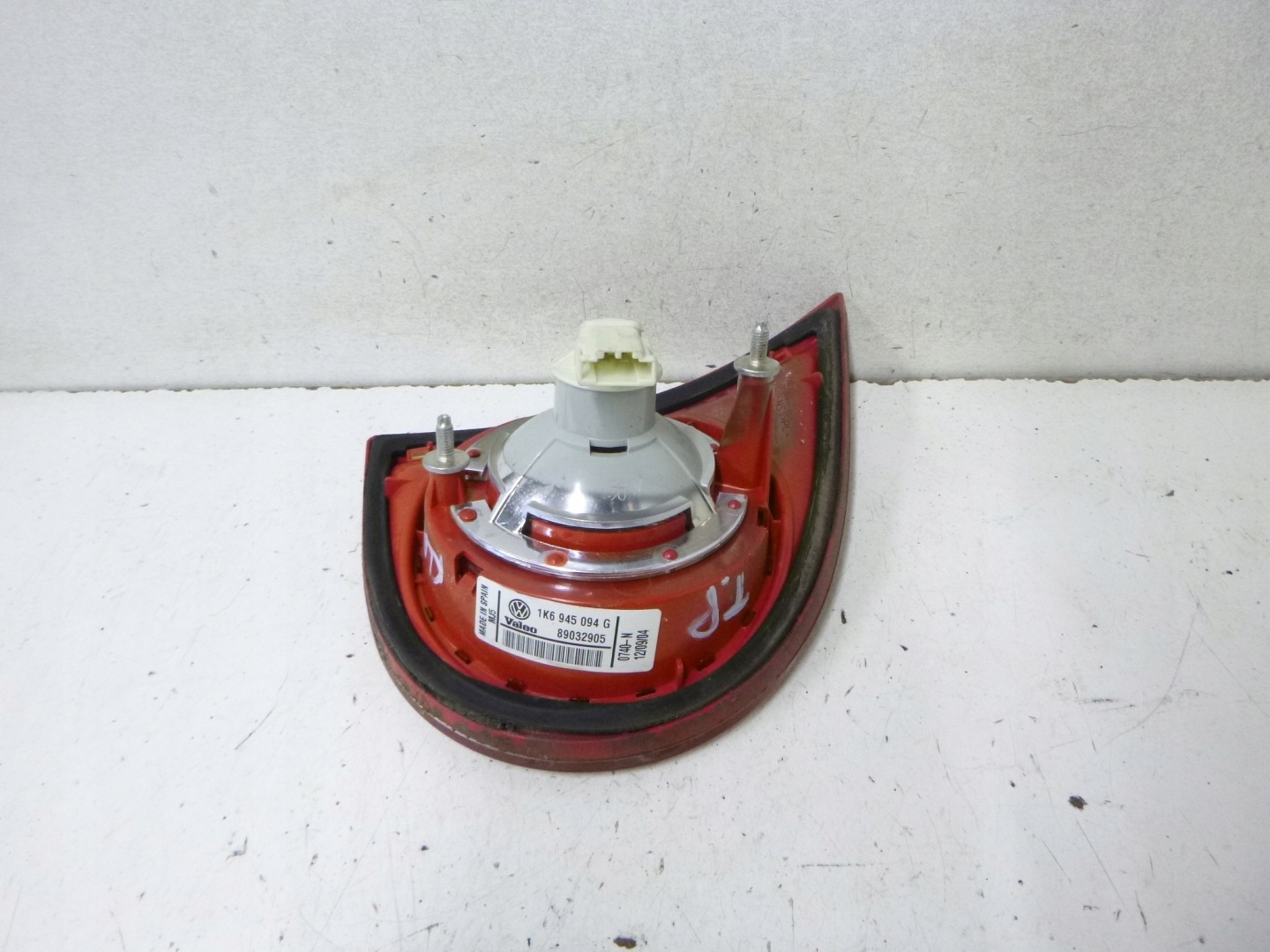 light rear right z bonnet VW Volkswagen Golf V 5d 2004r.