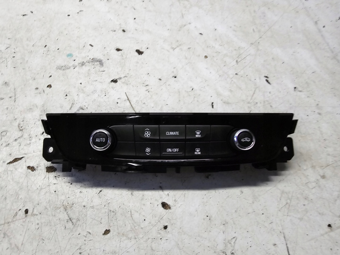 OPEL INSIGNIA B Unite commande clima Bouches buses 39113537