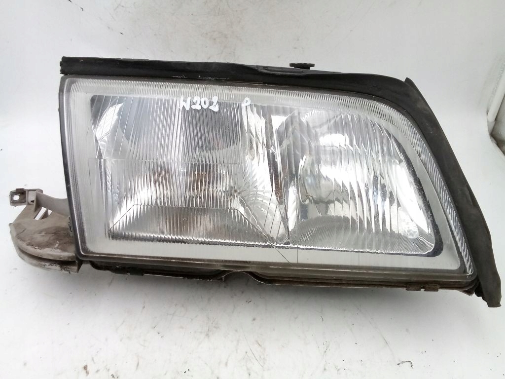 Mercedes C klasa W202 lift FL light right front front EU A2028202461