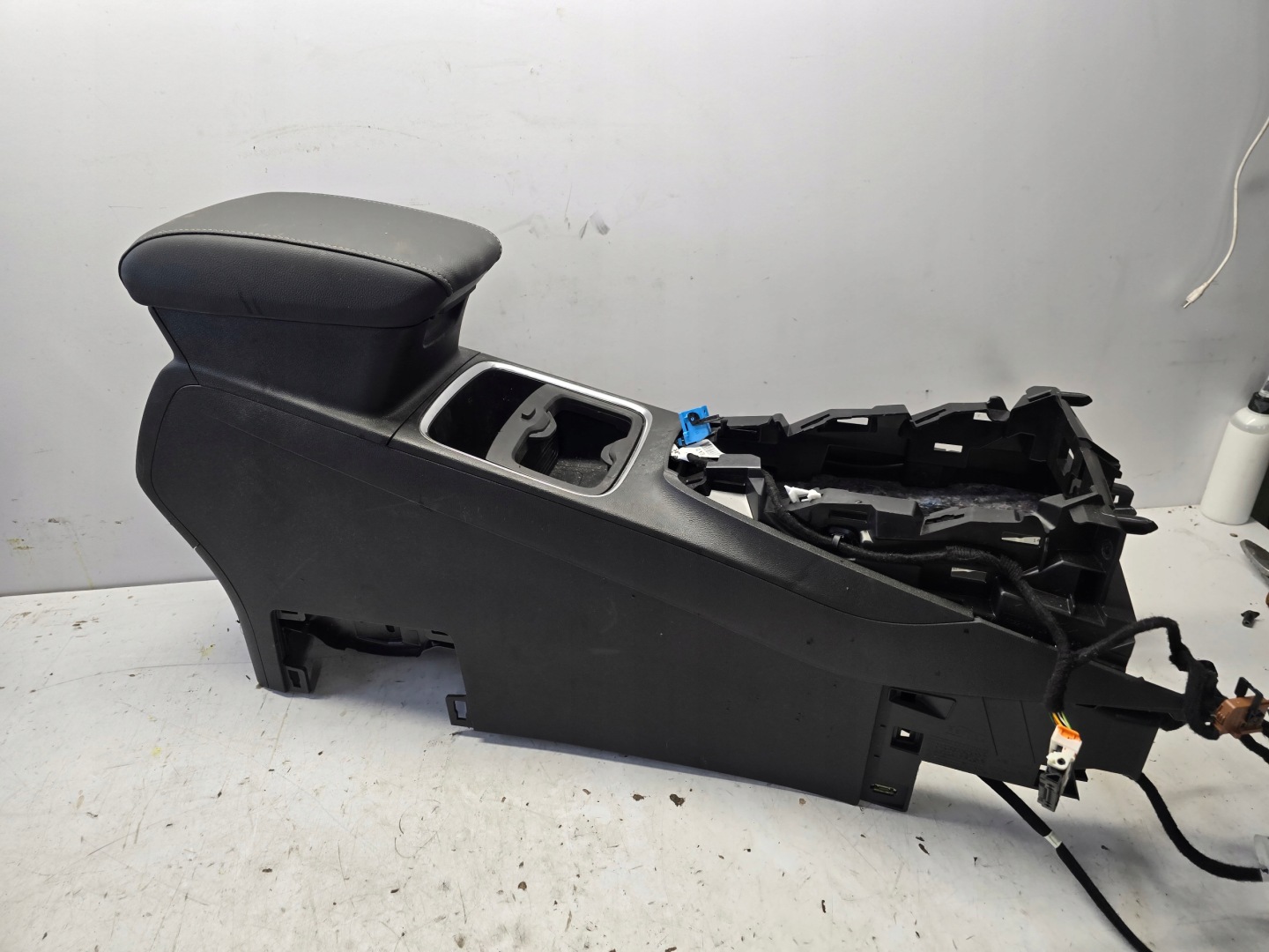 OPEL GRANDLAND X TUNEL central armrest original EUROPA