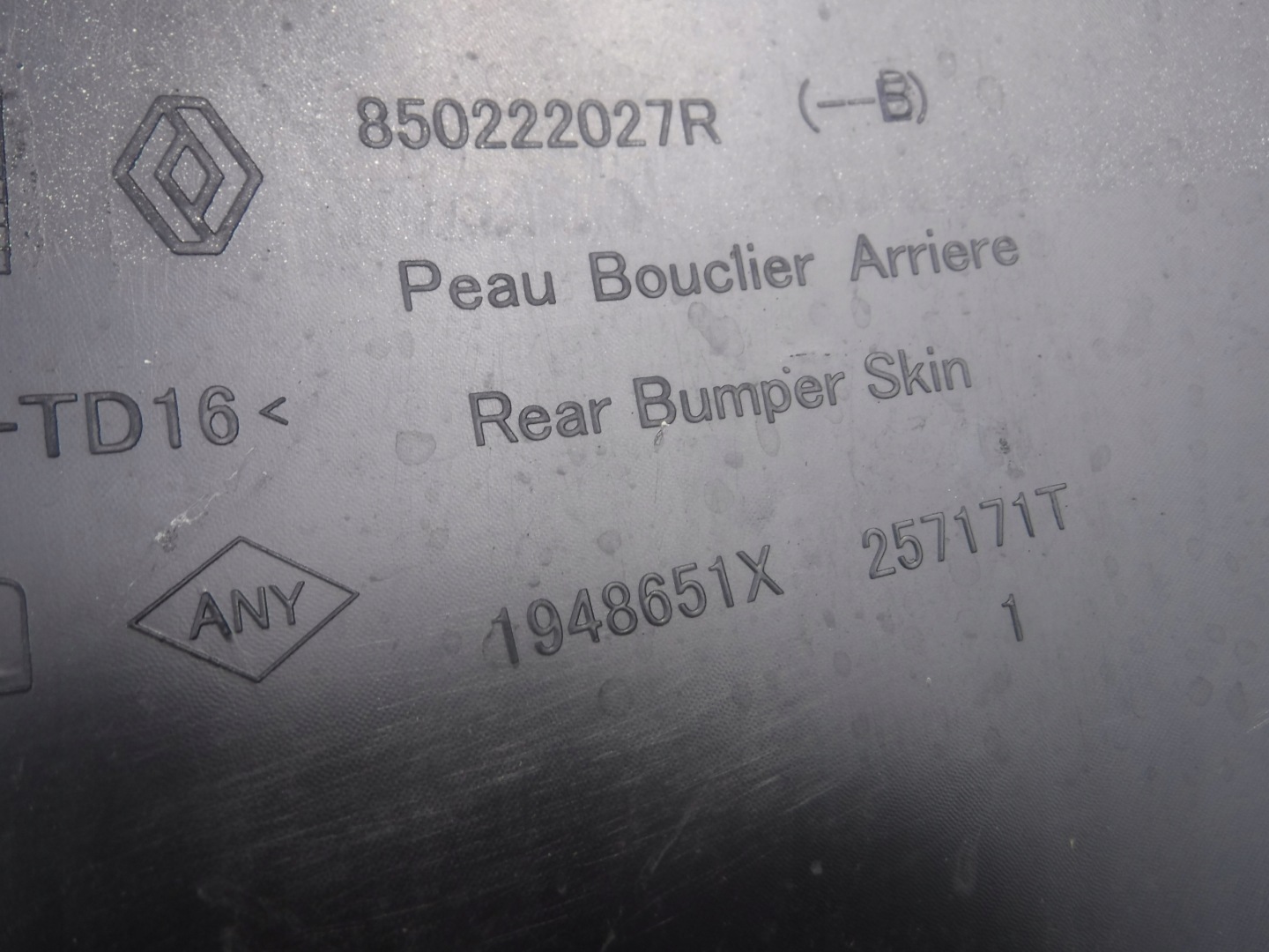 bumper rear part TYLNI DACIA DUSTER II 850222027R