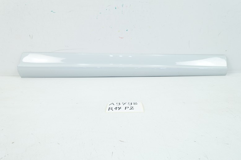 moulding door right front AUDI Q5 SQ5 8R0853960B