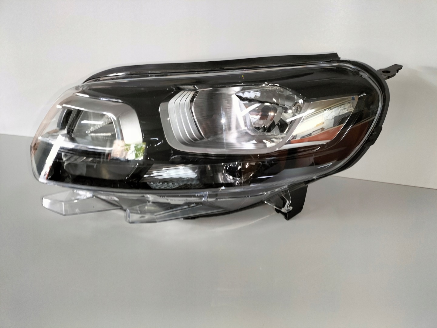 light front left CITROEN JUMPY III 16- ZAFIRA D 19- VIVARO C 19