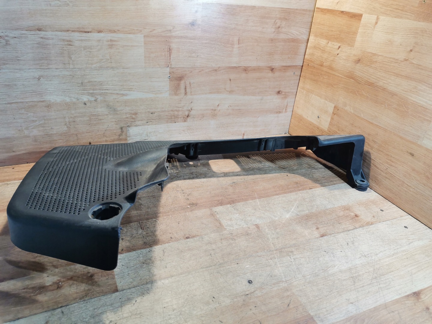 cover upper of the engine VW AUDI 1.6 SR 06A119518D