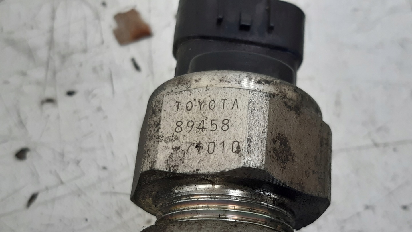 lišta ventil hadice 8945871010 Toyota Corolla Verso II