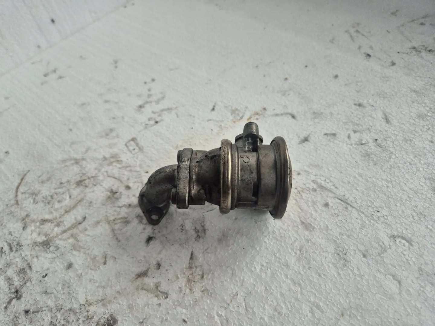 EGR valve 06E131101A Audi A6 C6 2.4 B BDW