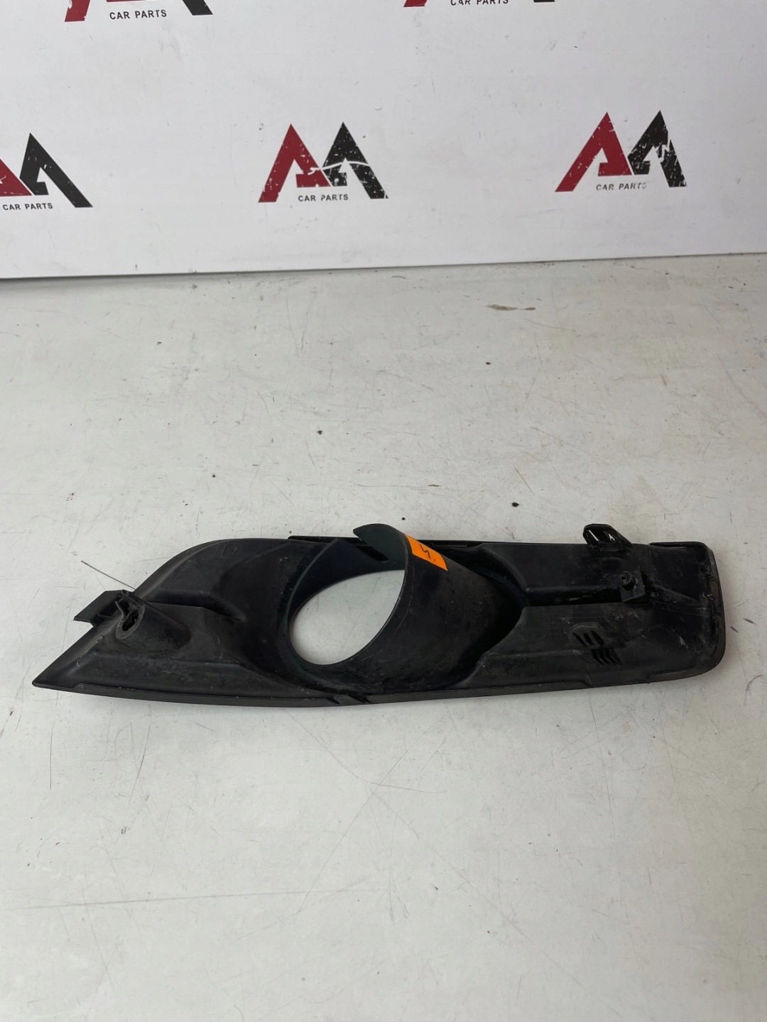 grid of a bumper front front left Chevrolet Cruze and