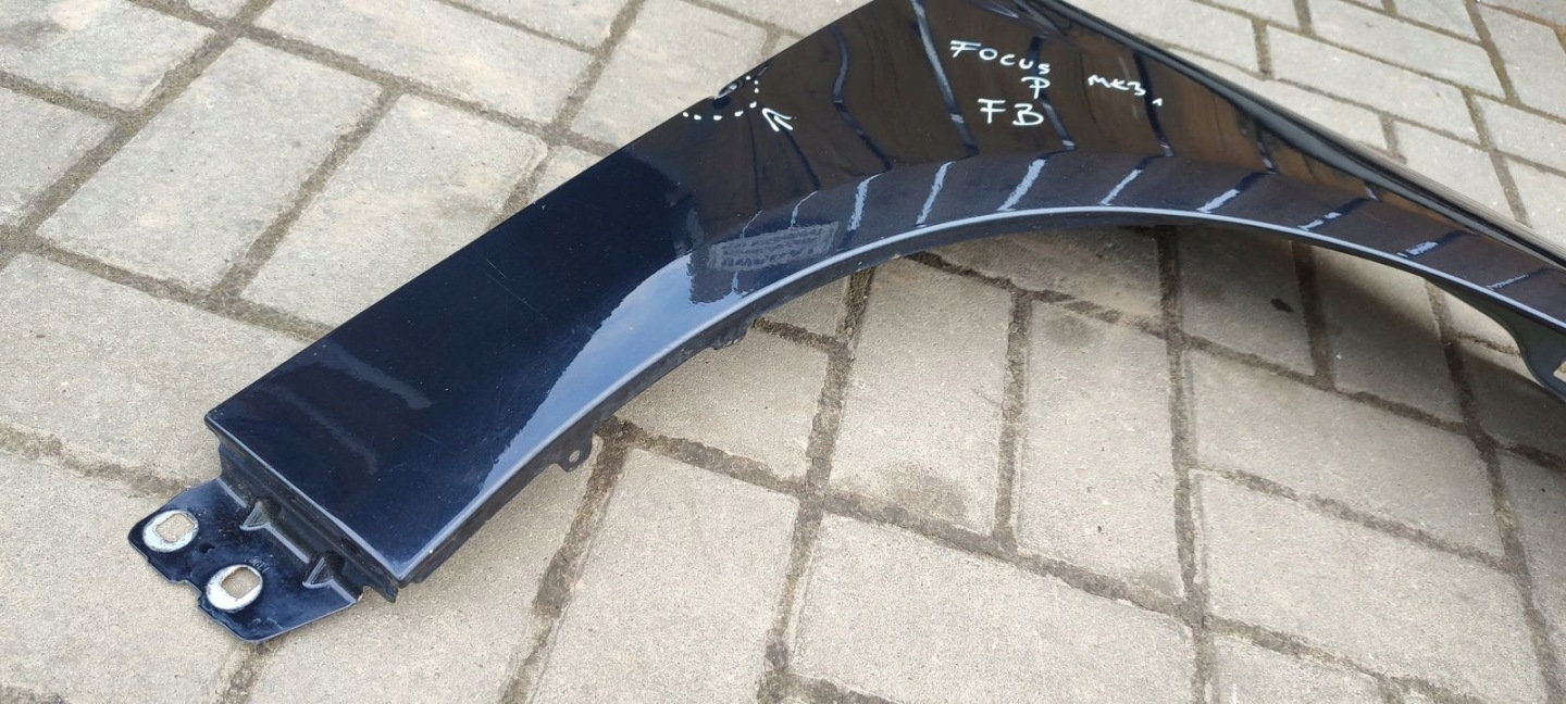 fender right front front Ford Focus MK3 kombi FB