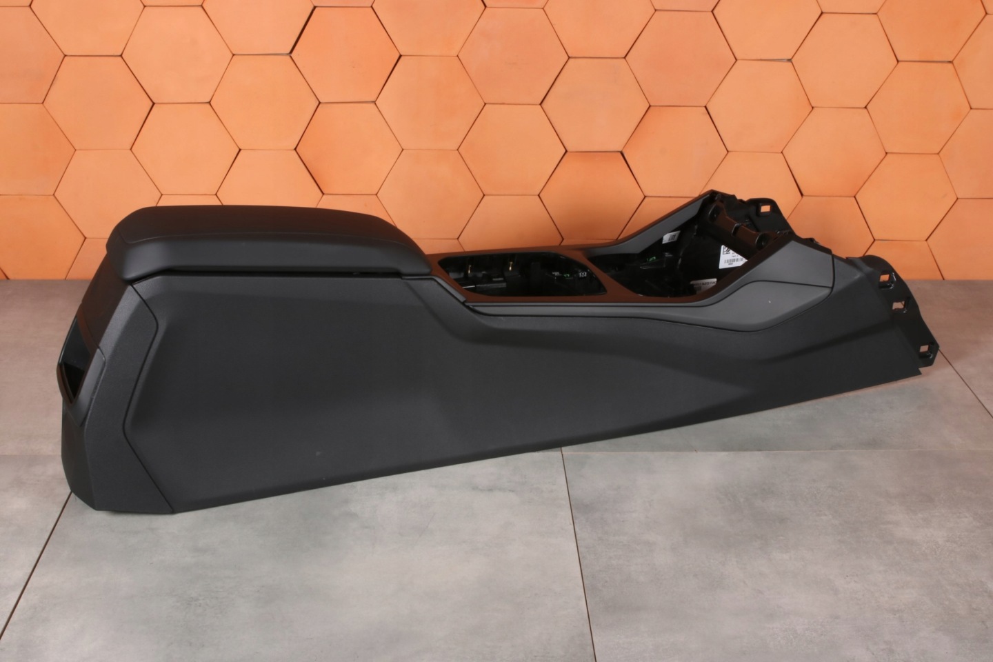 BMW 1' F70 2' F74 TUNEL central armrest black