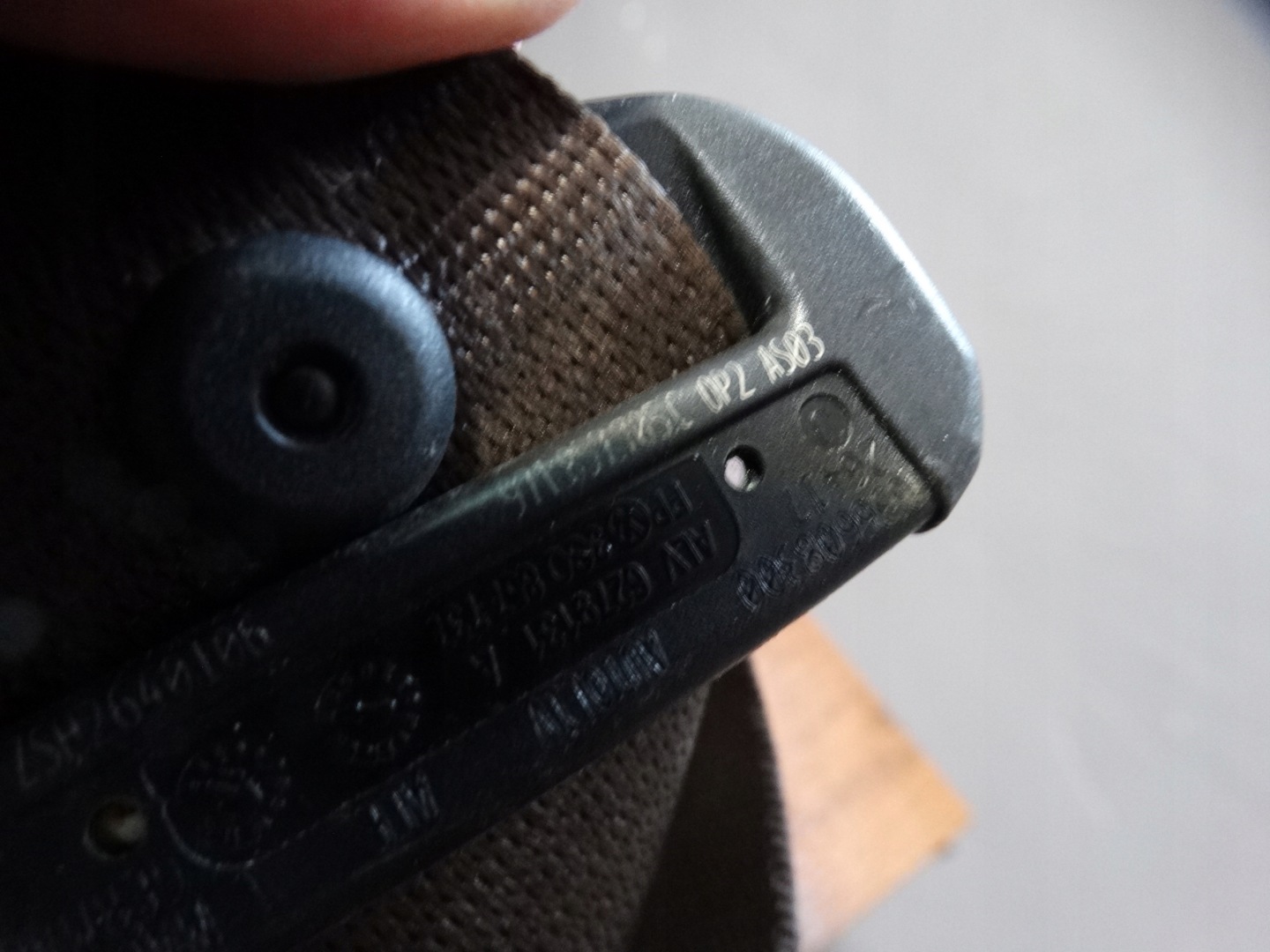 GURTEN SPANNER VORNE LINKS PORSCHE PANAMERA 971 1