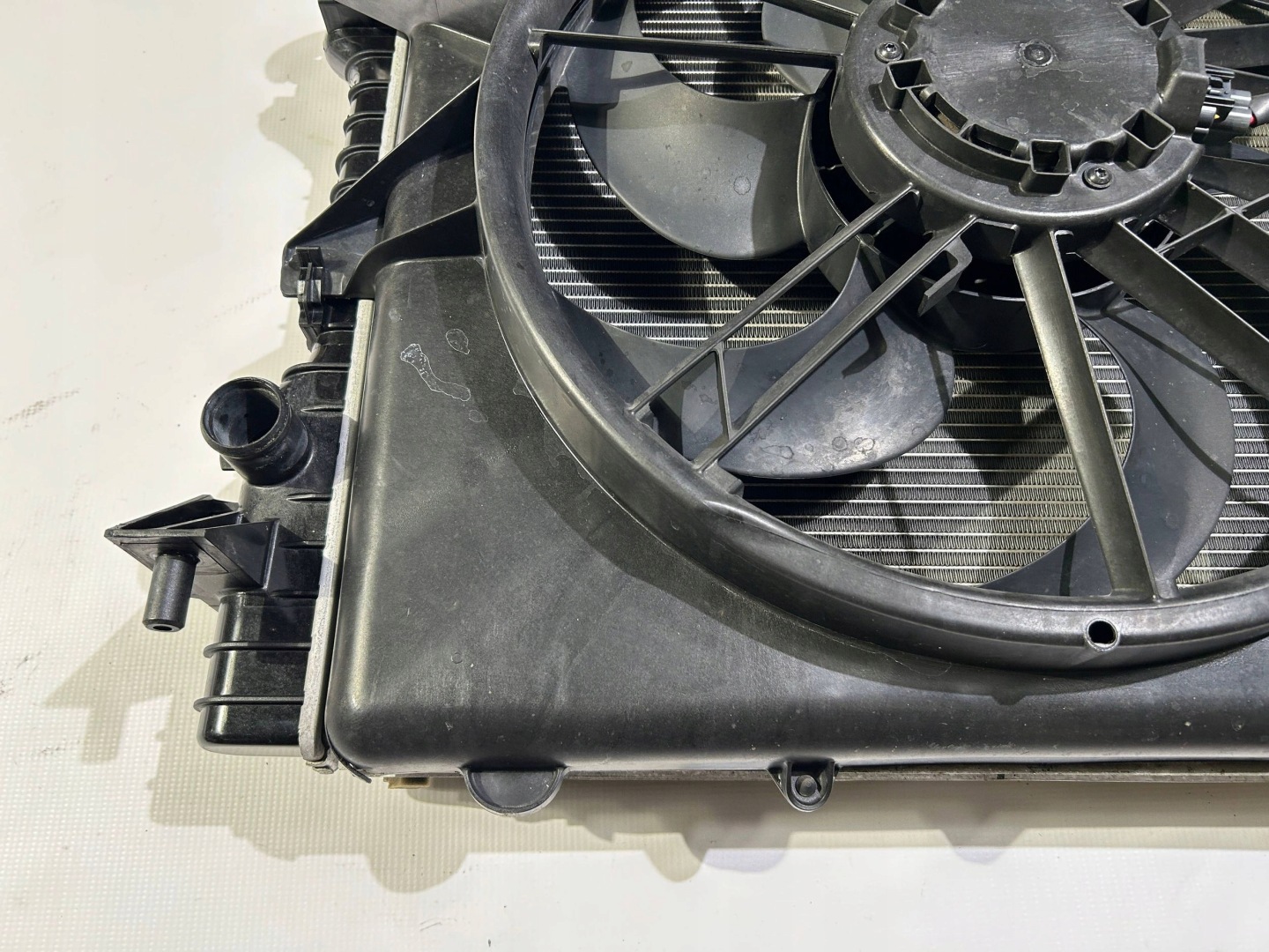 chladiče chladič ventilátor komplet Ford Mustang 5.0 3.7 2011-2014