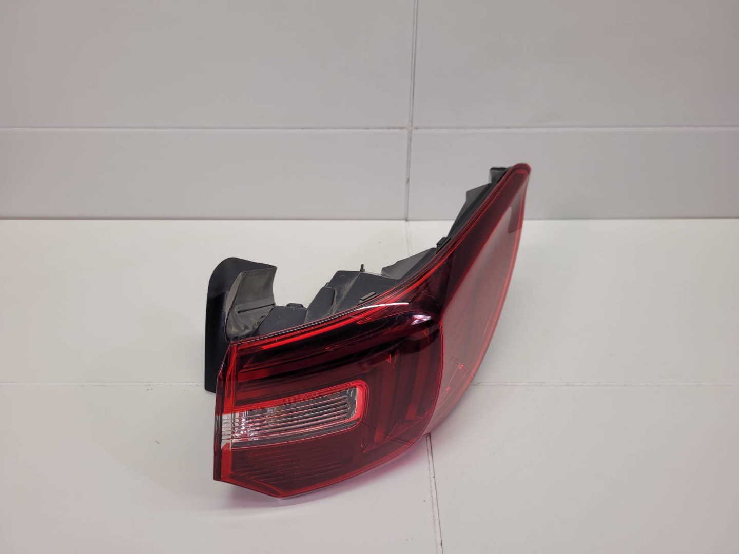 light rear right side Opel Grandland X 2019 YP00098280