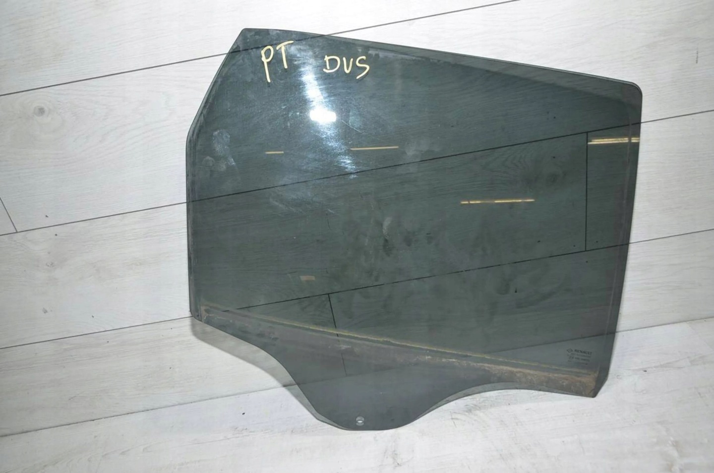 Dacia Duster II 2018 rear part side right window door