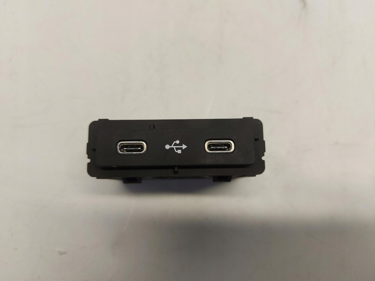 RENAULT Scenic E-Tech V 5 Adaptateur USB 284H38566R