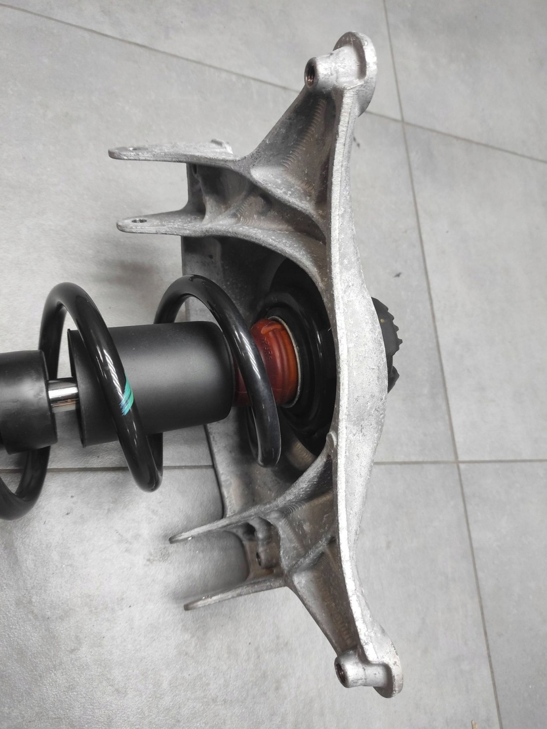 Audi A5 8T shock absorber right AKTYWNY 8F0413030B