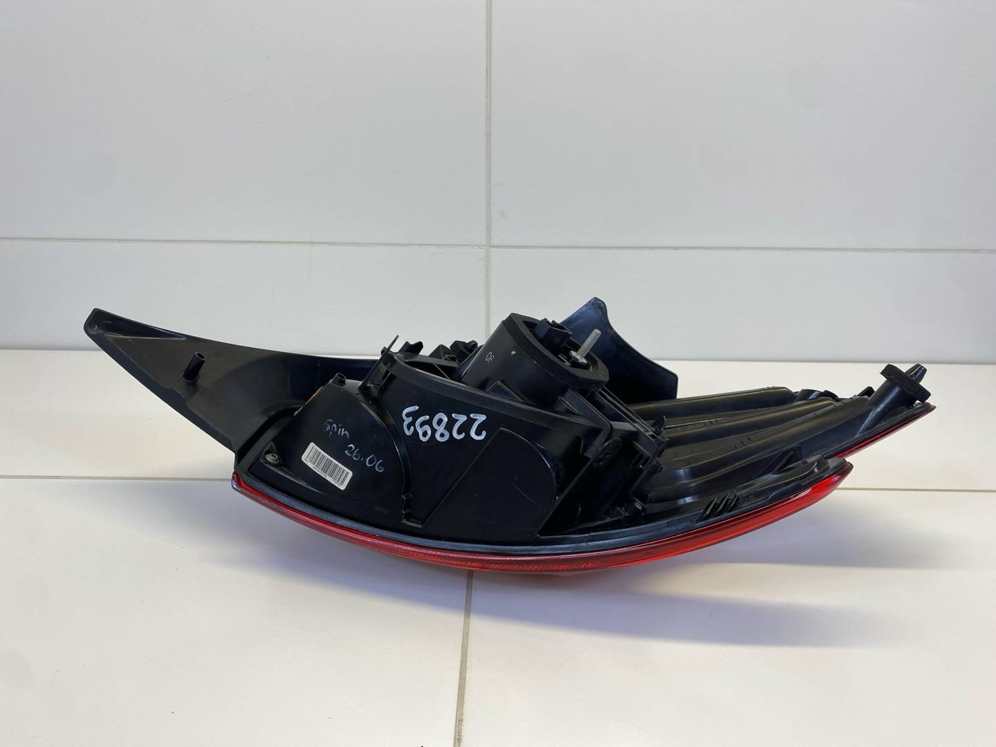 light rear left side Peugeot 208 2015 9810343080