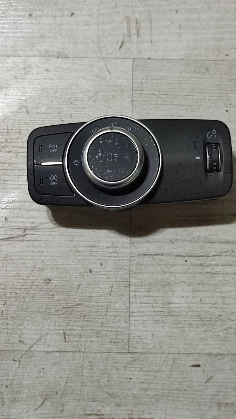 Alfa Romeo Stelvio 2021 Interruttore comando luci