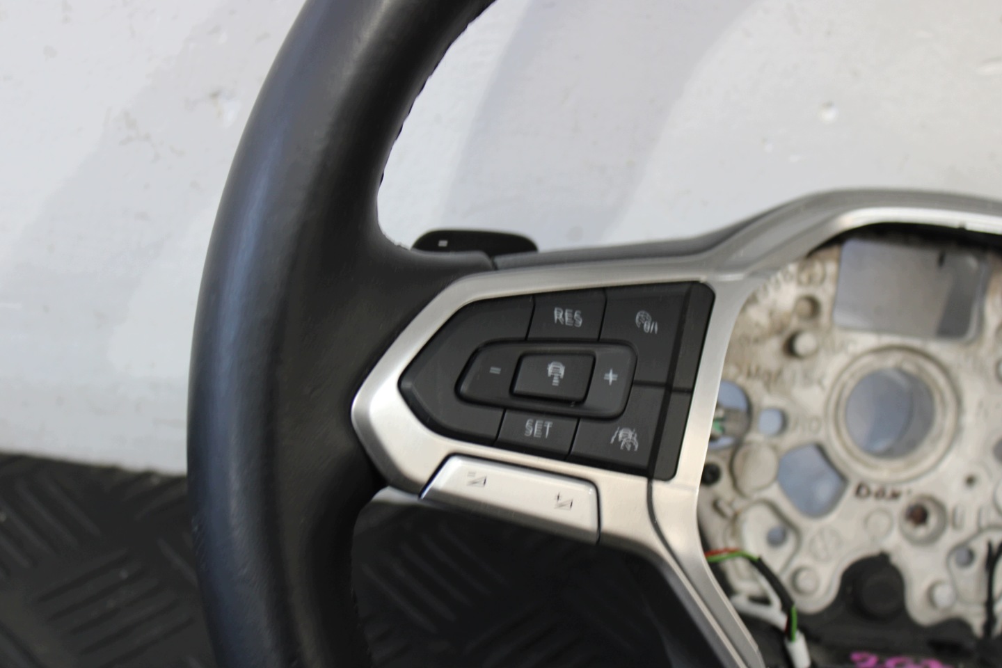 steering wheel, MULTIFUNKCJA with shifting VW TAIGO 2G7 R-LINE