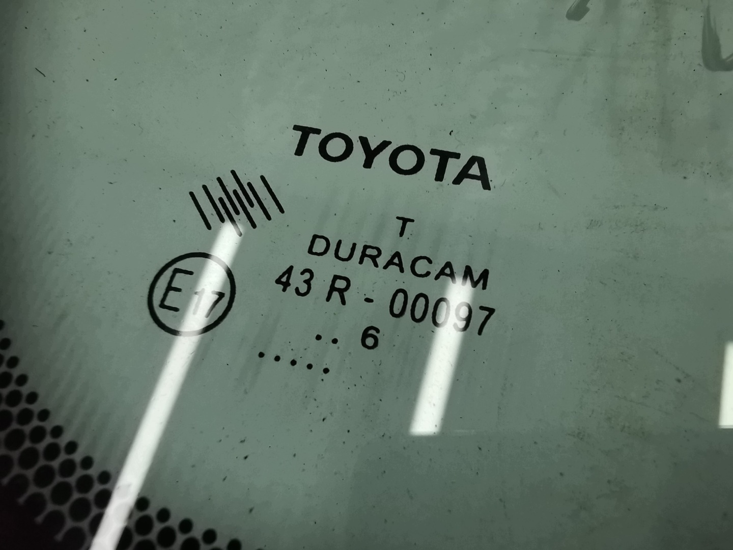 window right front front TOYOTA VERSO 09-18 / 43R-00097