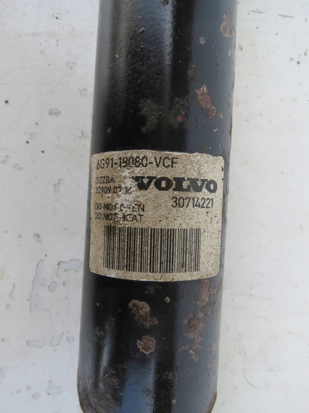 shock absorber left rear part VOLVO V70 III 30714221