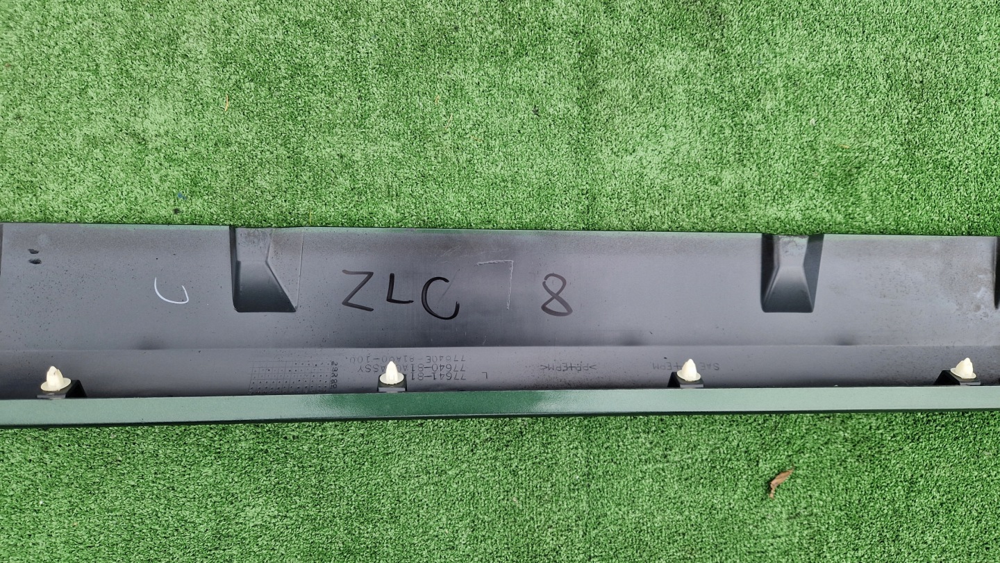 moulding threshold threshold left SUZUKI JIMNY 2008R > 2017R COLOR ZLC