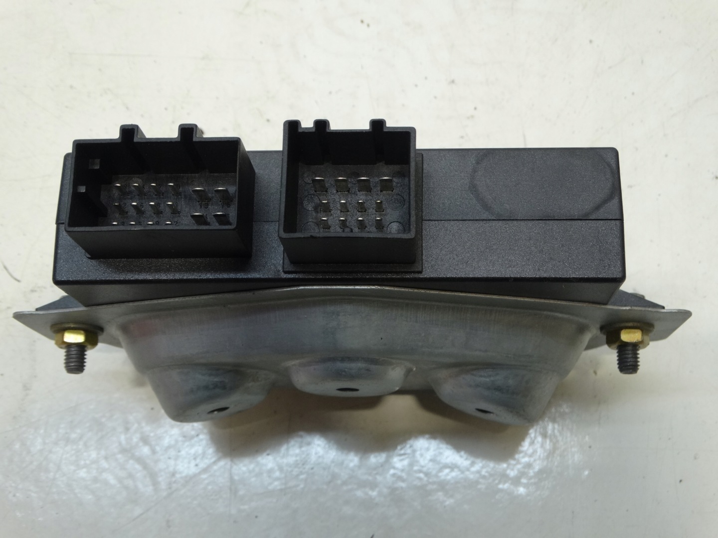 module control unit HAKA HOLOWNICZEGO SEAT AUDI VW SKODA 8P0907383