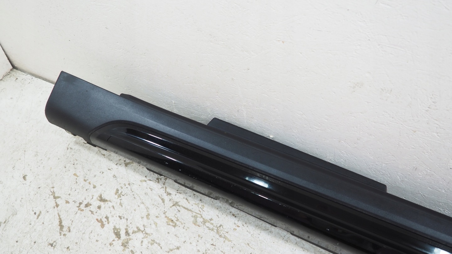 Mini Countryman F60 moulding threshold left 7467695