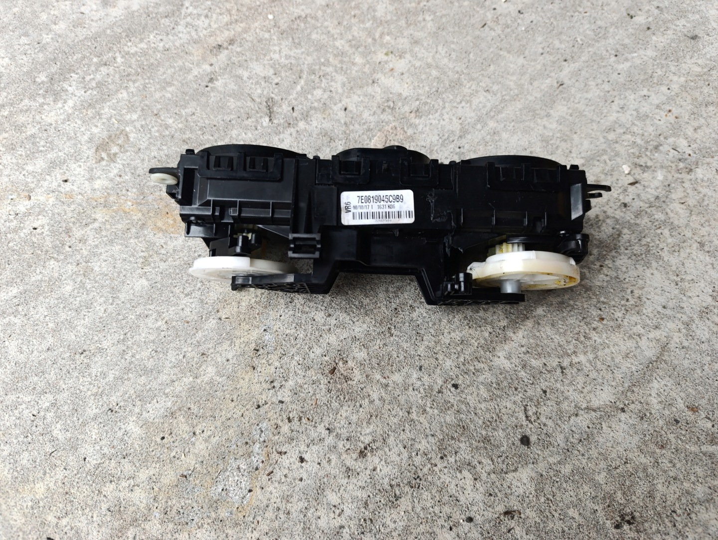 VW T5 LIFT control panel air conditioning devices without of the air conditioning 7E0819045C9B9