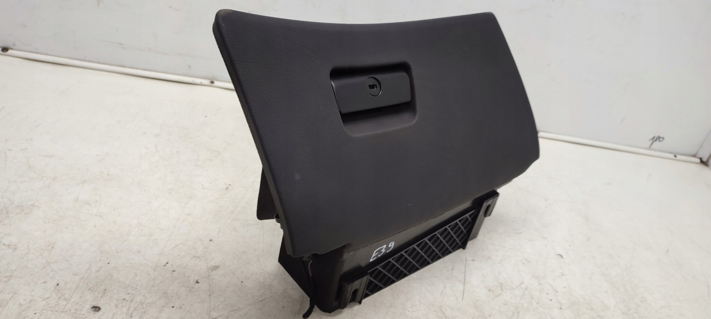 skříňka spolujezdce spolujezdce BMW E39 m-packet
