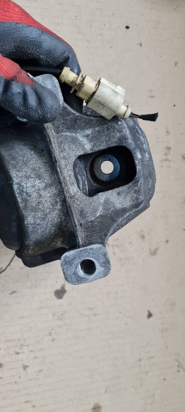 A5 8T LIFT engine mount sensor left 2.0 TDI 8R0199381B A4 B8 Q5 8R