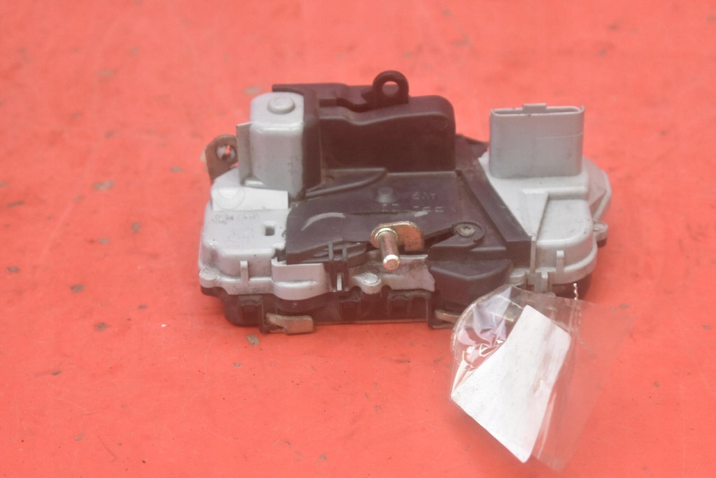 lock door left front front EU VW PASSAT B5 96-00