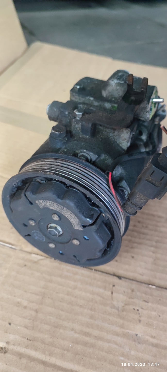 VW POLO 9N FL compressor of the air conditioning compressor;