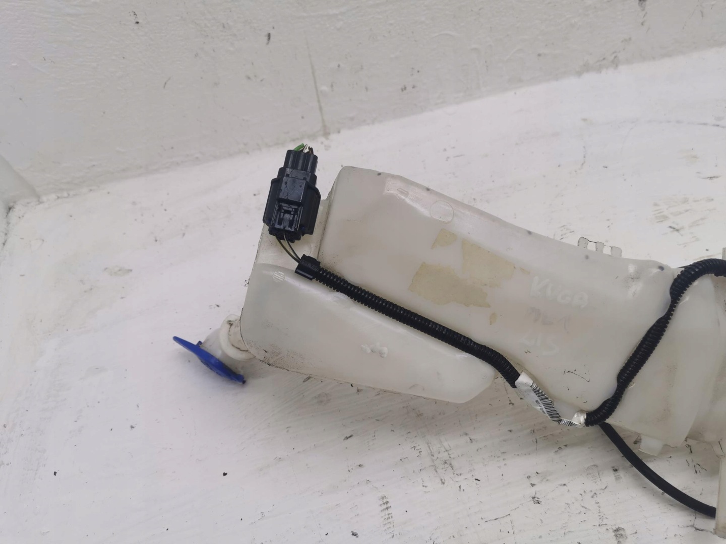 Behälter Spritzdüse FORD KUGA MK1 3M51-13K163-A