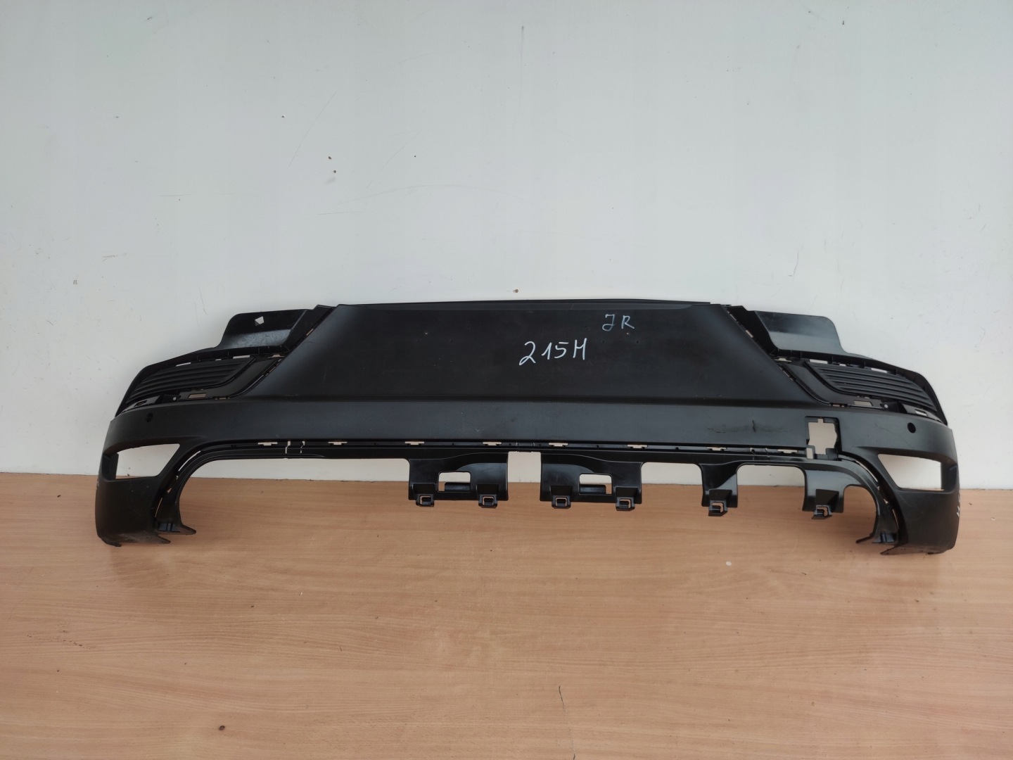 RENAULT CAPTUR II bumper rear part rear below sensors