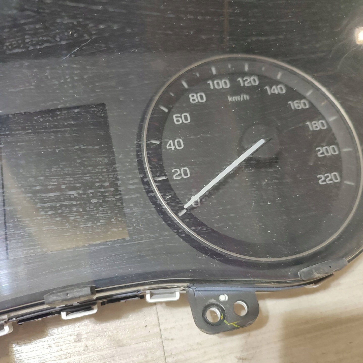 dials Hyundai i20 94003C8012