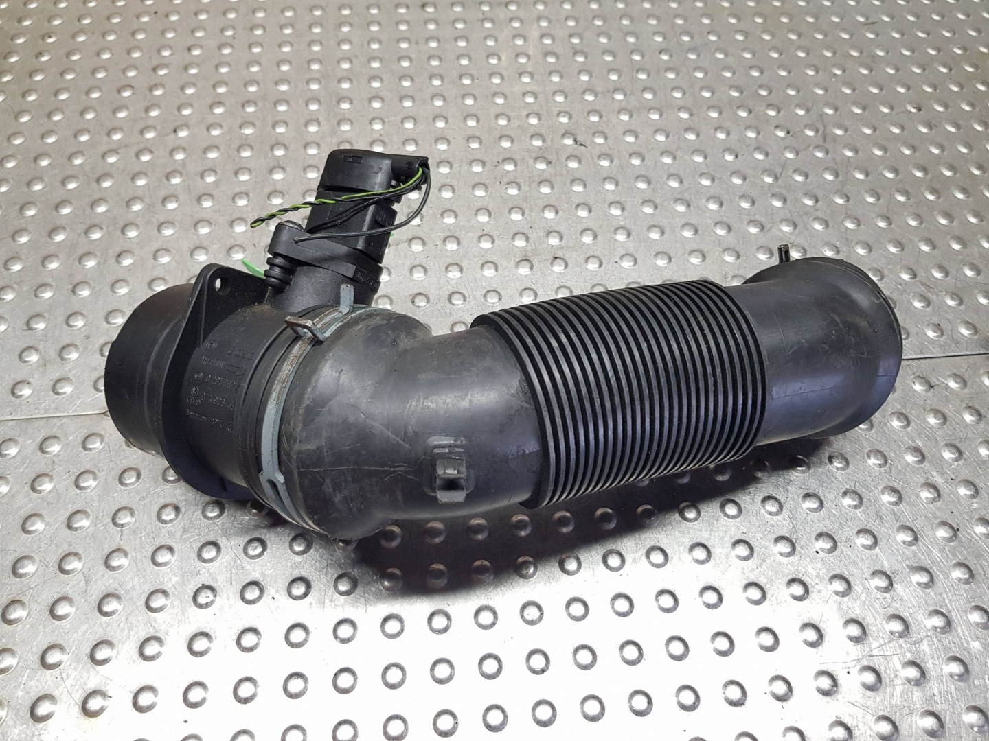 pipe flow meter 074906461B VW GOLF V OCTAVIA II PASSAT B6 2.0 TDI 1K012