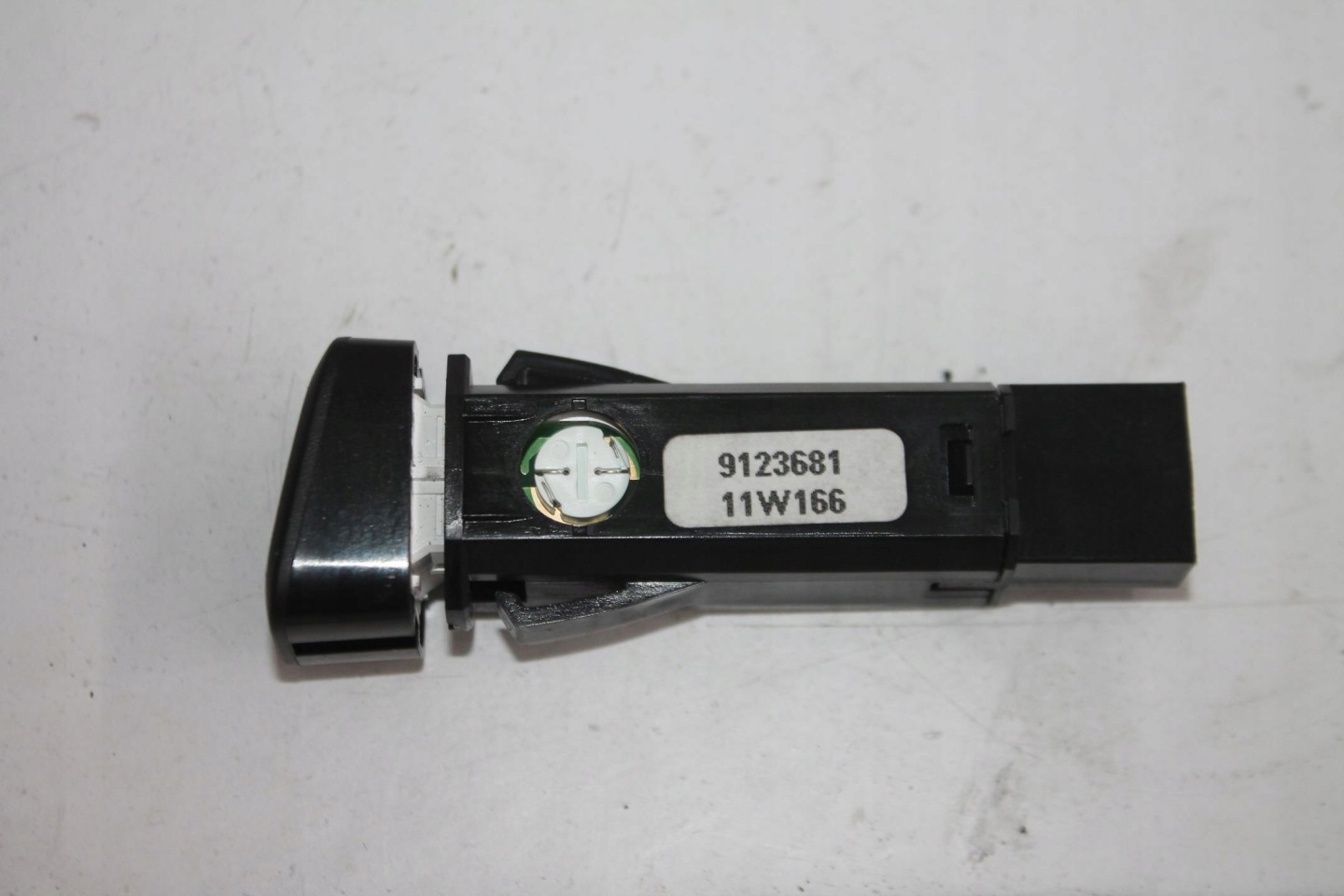button of warning lights 9123681 VOLVO S60 V60 10