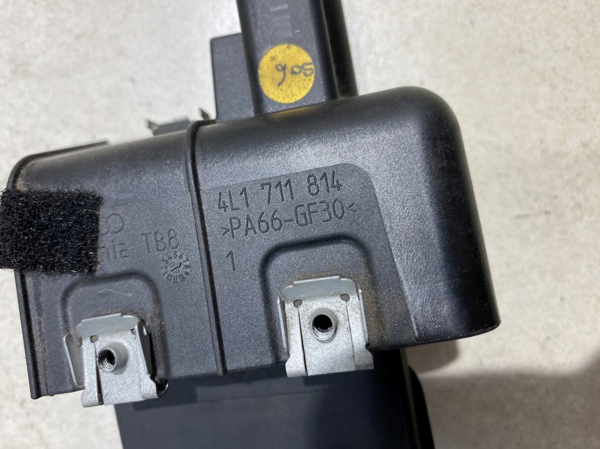 switch electric brake AUDI Q7 4L 4L1711814