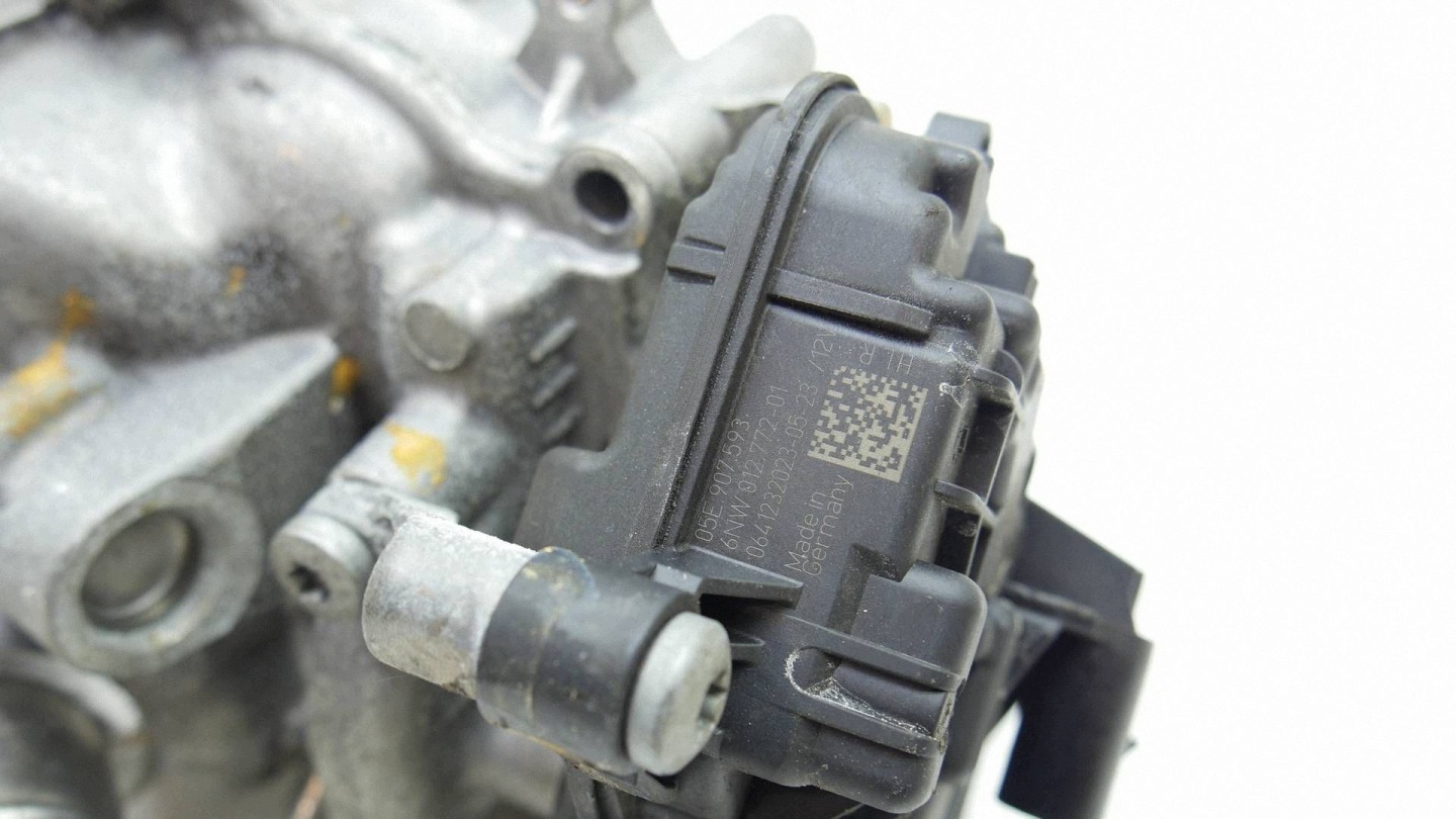 water pump VW GOLF VIII 1.5 TSI 05E121117K